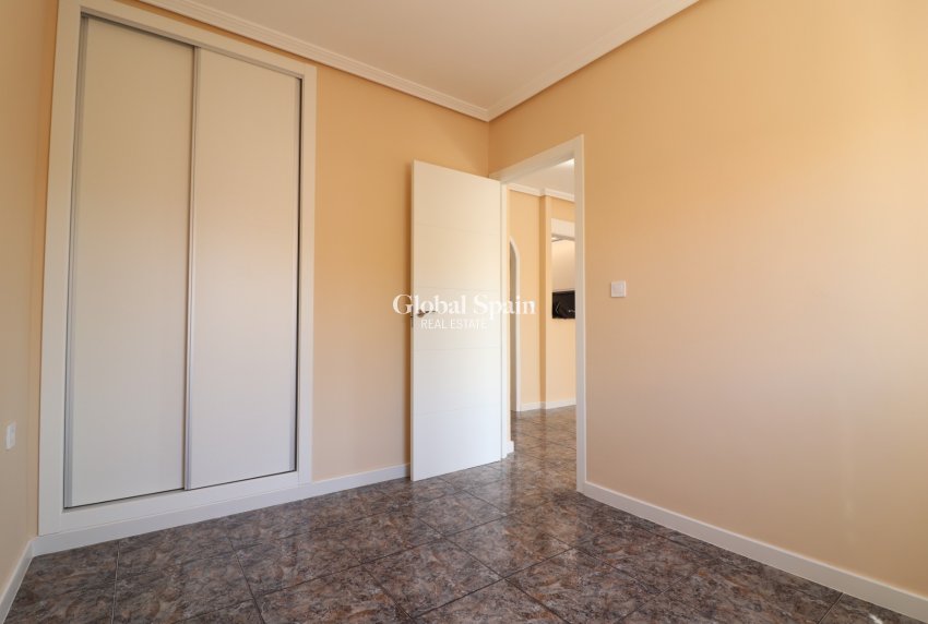 Odsprzedaż - MIESZKANIE -
Orihuela Costa - Punta Prima