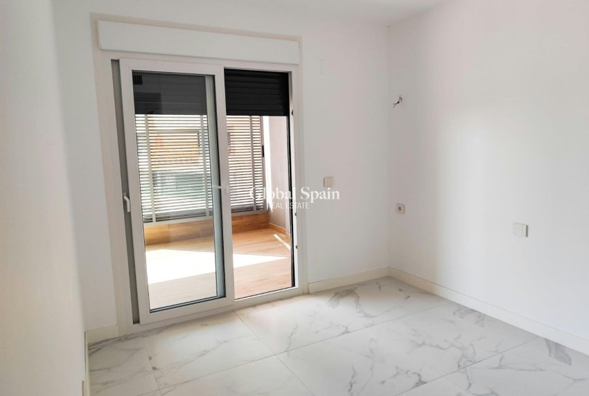 Odsprzedaż - MIESZKANIE -
ORIHUELA COSTA - Punta Prima