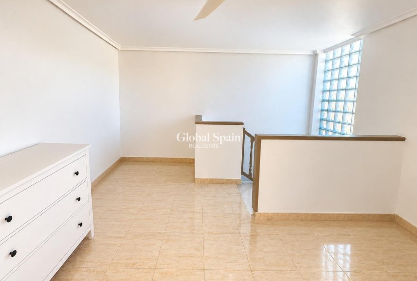 Odsprzedaż - MIESZKANIE -
ORIHUELA COSTA - Punta Prima