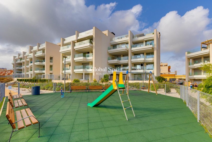 Odsprzedaż - MIESZKANIE -
ORIHUELA COSTA - VILLAMARTÍN