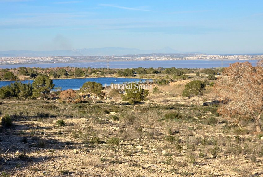 Odsprzedaż - MIESZKANIE -
ORIHUELA COSTA - VILLAMARTÍN