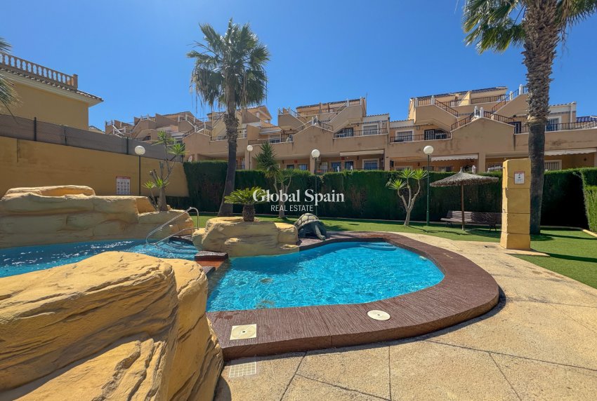 Odsprzedaż - MIESZKANIE -
ORIHUELA COSTA - VILLAMARTÍN