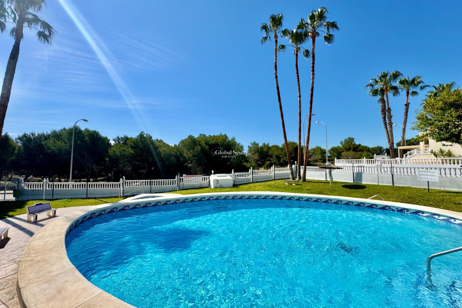 Odsprzedaż - MIESZKANIE -
ORIHUELA COSTA - VILLAMARTÍN