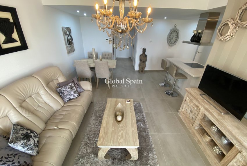 Odsprzedaż - MIESZKANIE -
ORIHUELA COSTA - VILLAMARTÍN