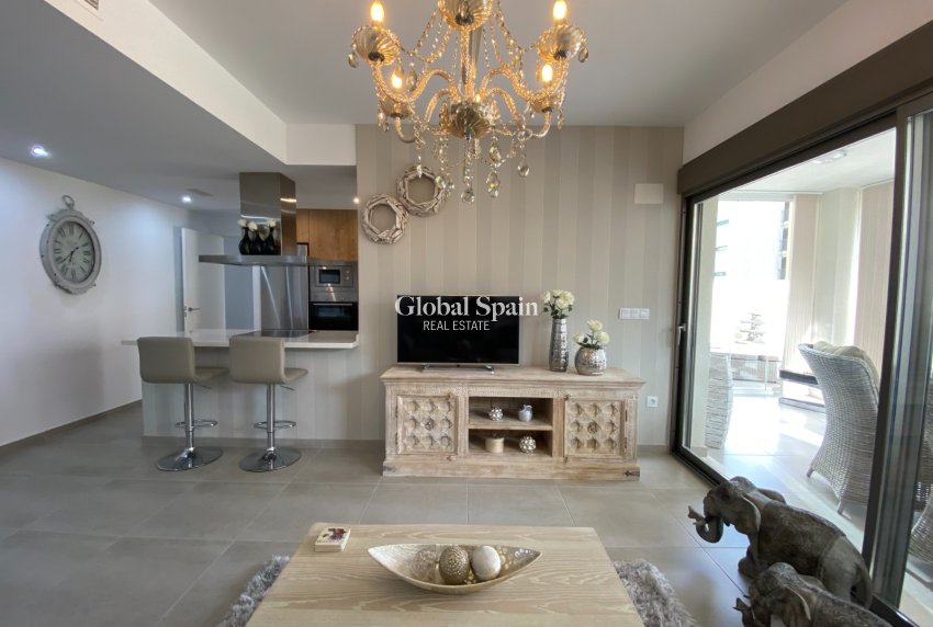 Odsprzedaż - MIESZKANIE -
ORIHUELA COSTA - VILLAMARTÍN