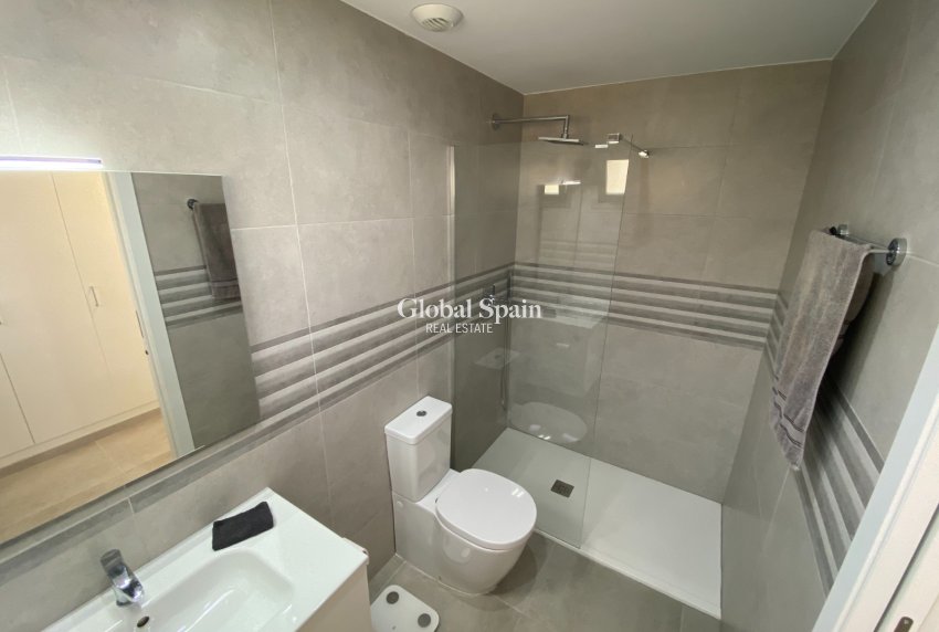 Odsprzedaż - MIESZKANIE -
ORIHUELA COSTA - VILLAMARTÍN