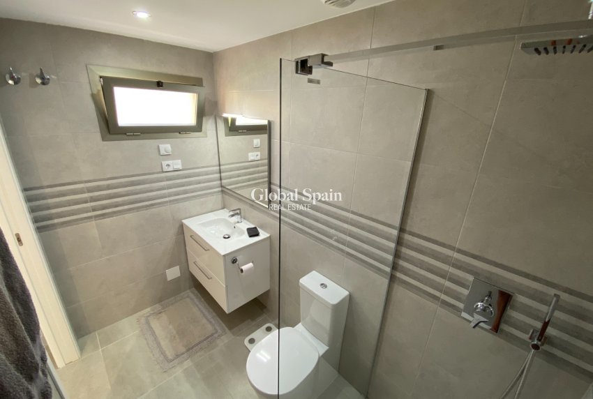 Odsprzedaż - MIESZKANIE -
ORIHUELA COSTA - VILLAMARTÍN