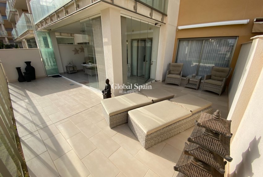 Odsprzedaż - MIESZKANIE -
ORIHUELA COSTA - VILLAMARTÍN