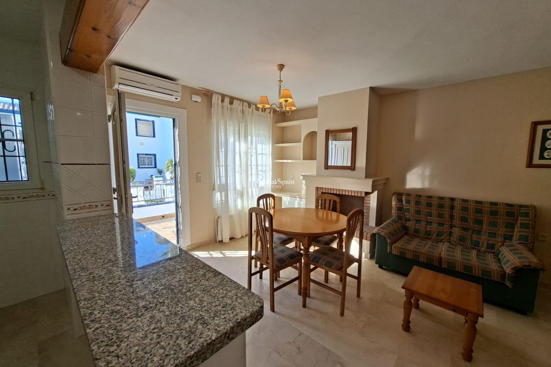 Odsprzedaż - MIESZKANIE -
ORIHUELA COSTA - VILLAMARTÍN