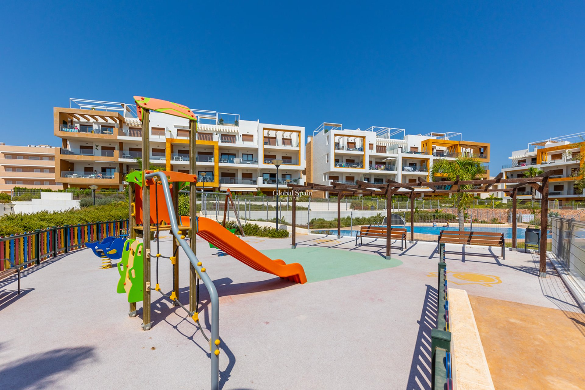 Odsprzedaż - MIESZKANIE -
ORIHUELA COSTA - VILLAMARTÍN