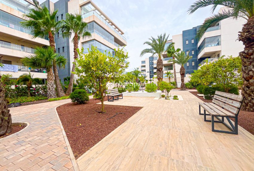 Odsprzedaż - MIESZKANIE -
ORIHUELA COSTA - VILLAMARTÍN