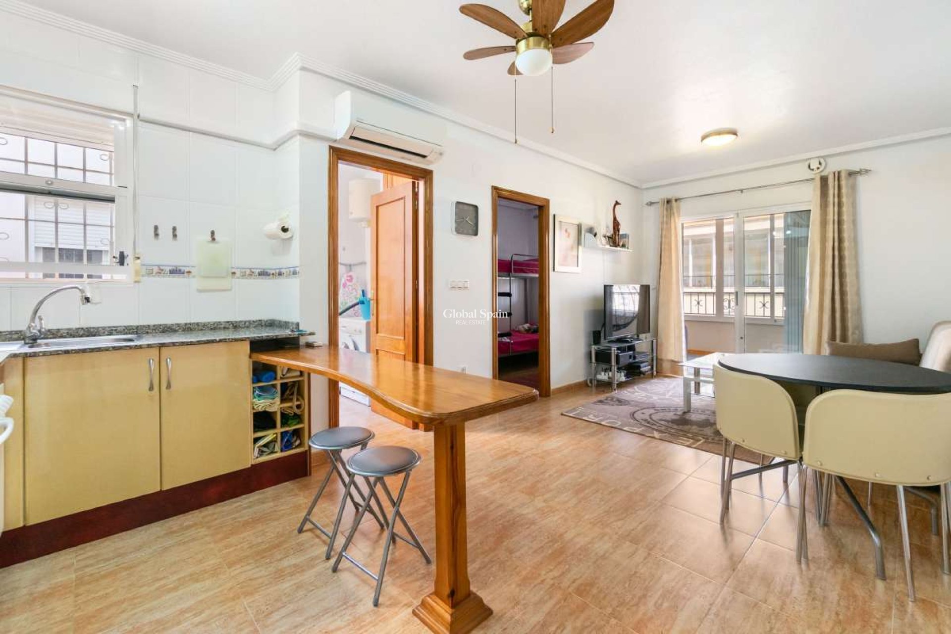 Odsprzedaż - MIESZKANIE -
ORIHUELA COSTA - 