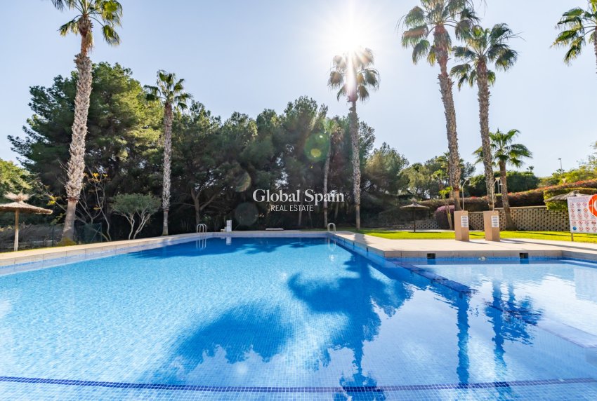 Odsprzedaż - MIESZKANIE -
ORIHUELA COSTA - 