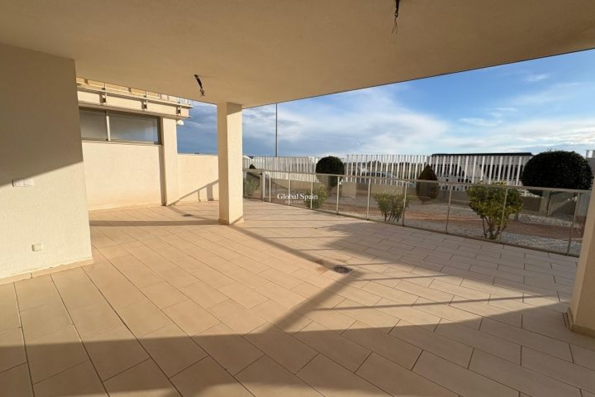 Odsprzedaż - MIESZKANIE -
ORIHUELA COSTA - 