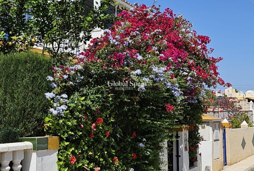 Odsprzedaż - MIESZKANIE -
ORIHUELA COSTA - 