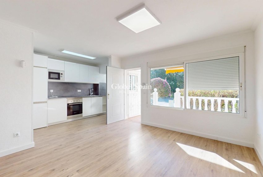 Odsprzedaż - MIESZKANIE -
ORIHUELA COSTA - 