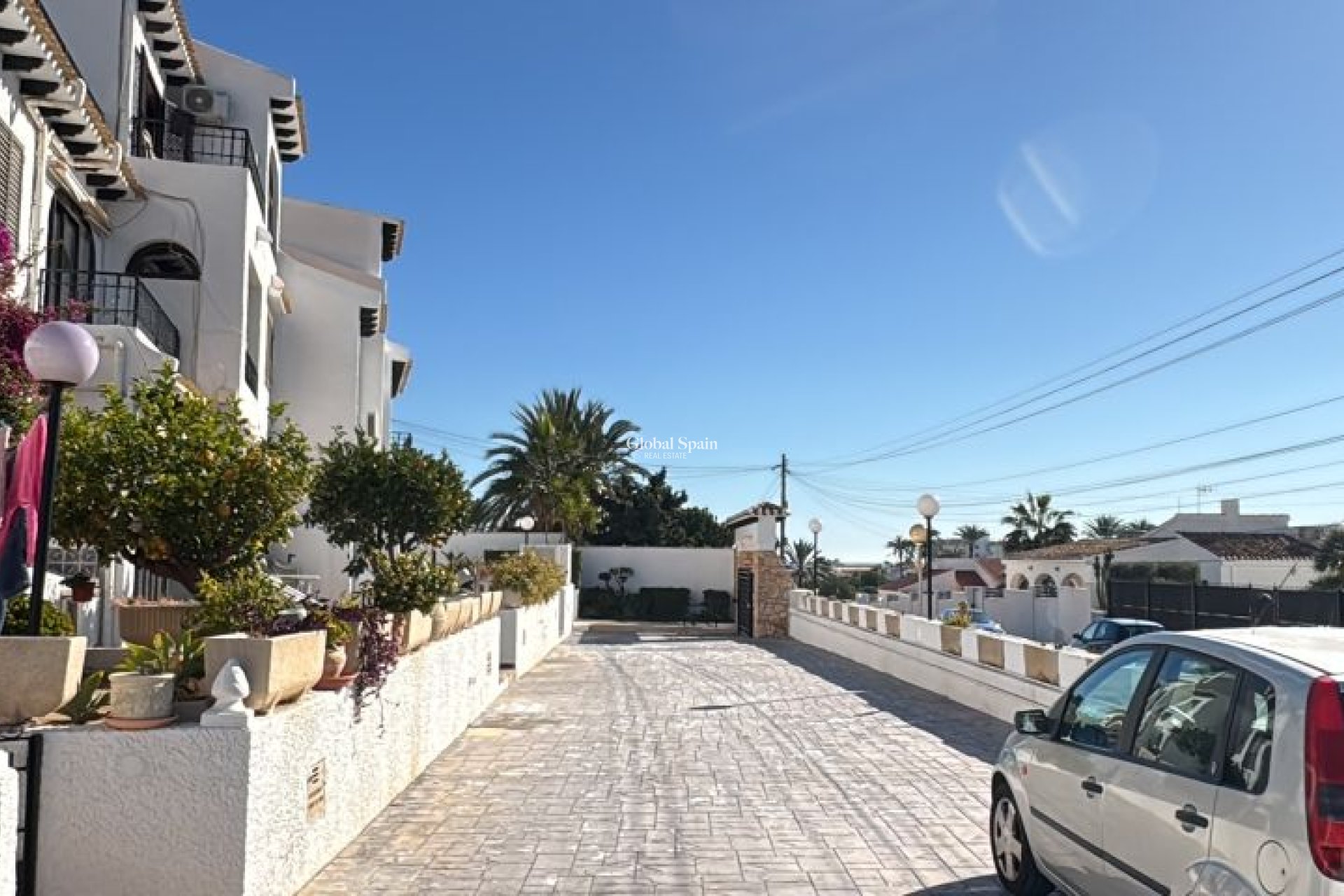 Odsprzedaż - MIESZKANIE -
ORIHUELA COSTA - 