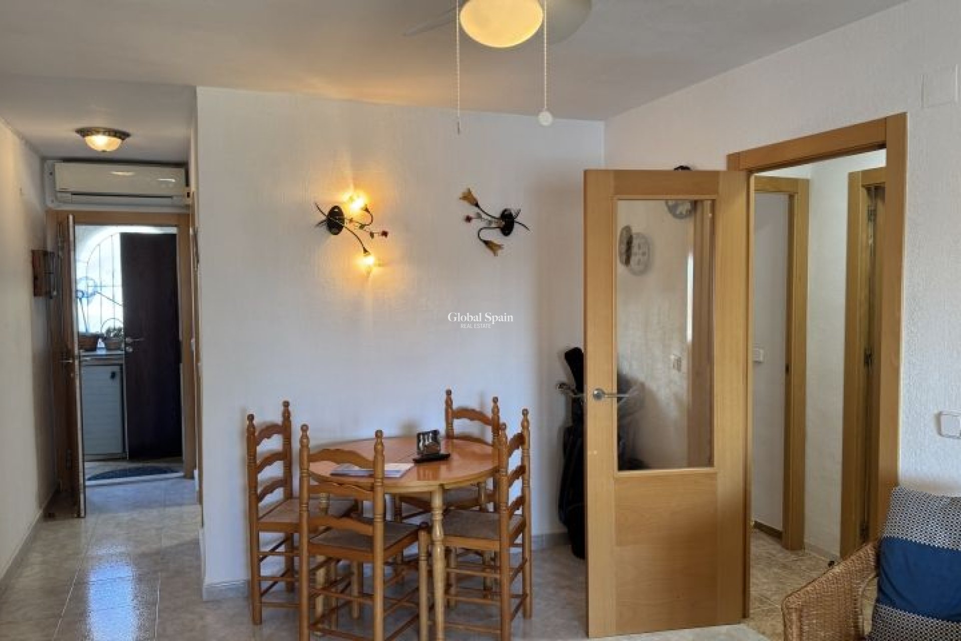 Odsprzedaż - MIESZKANIE -
ORIHUELA COSTA - 