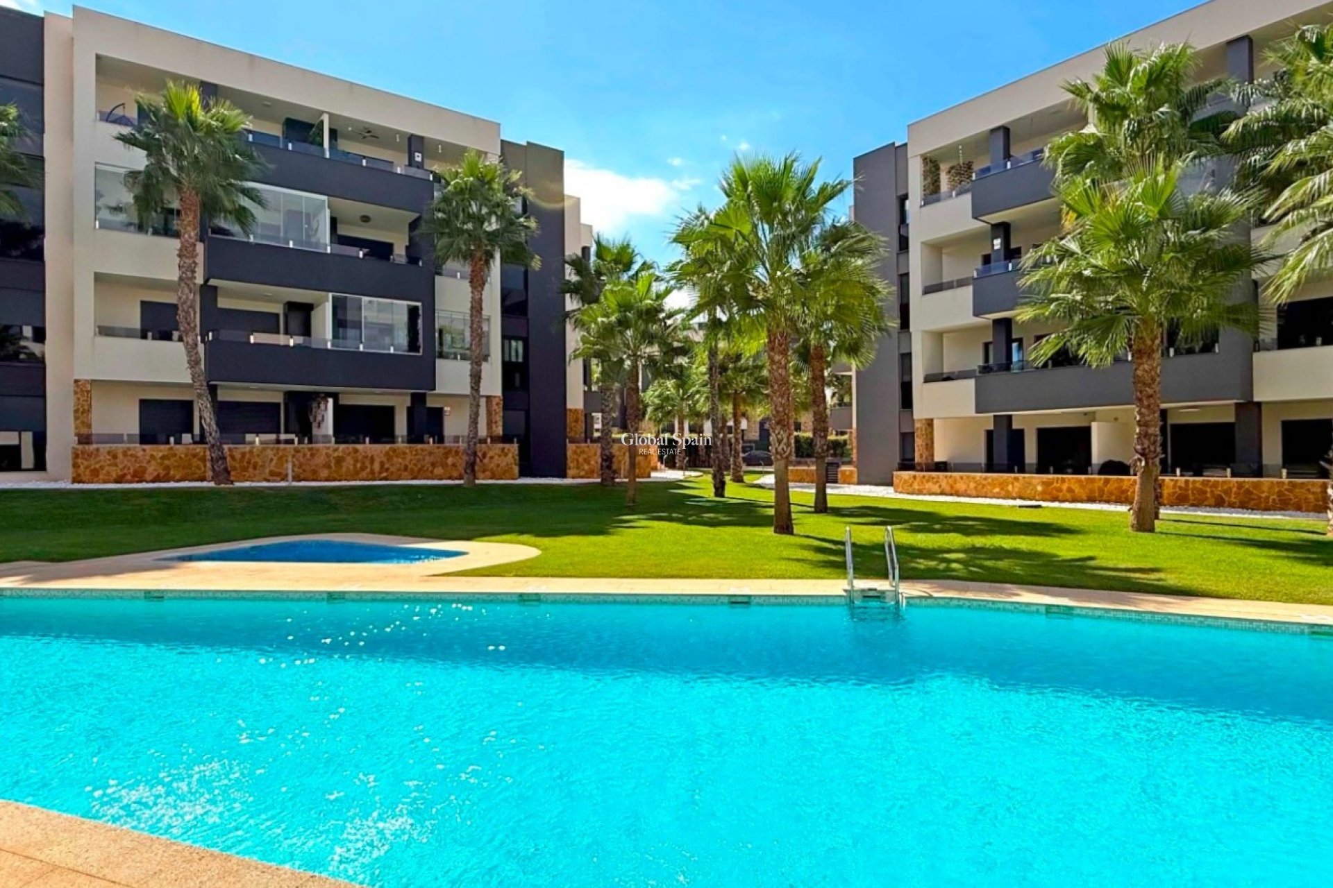 Odsprzedaż - MIESZKANIE -
ORIHUELA COSTA - 