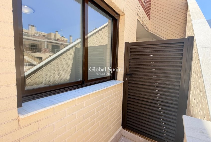 Odsprzedaż - MIESZKANIE -
ORIHUELA COSTA - 