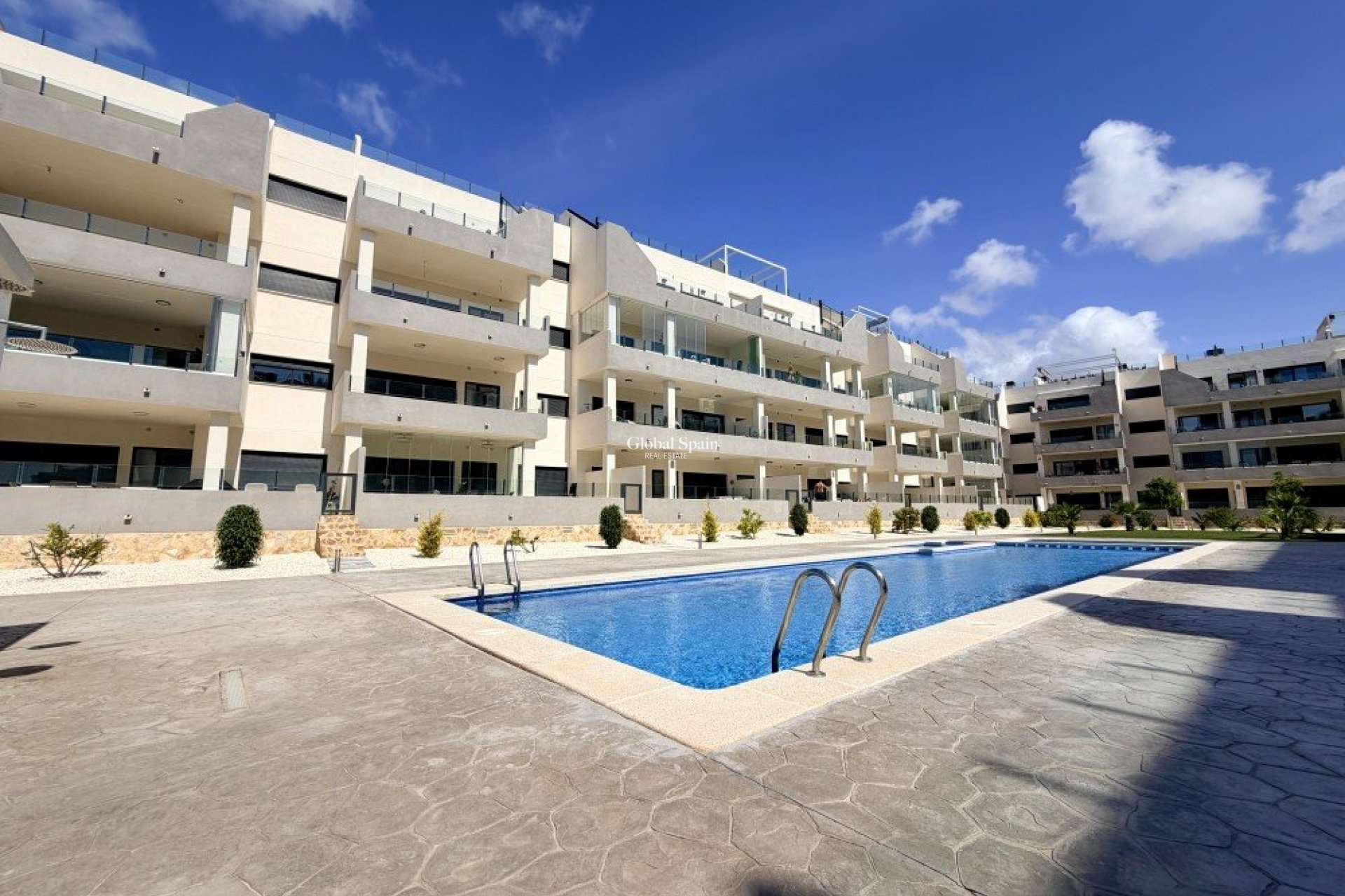 Odsprzedaż - MIESZKANIE -
ORIHUELA COSTA - 