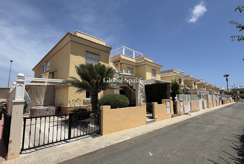 Odsprzedaż - MIESZKANIE -
ORIHUELA COSTA - 