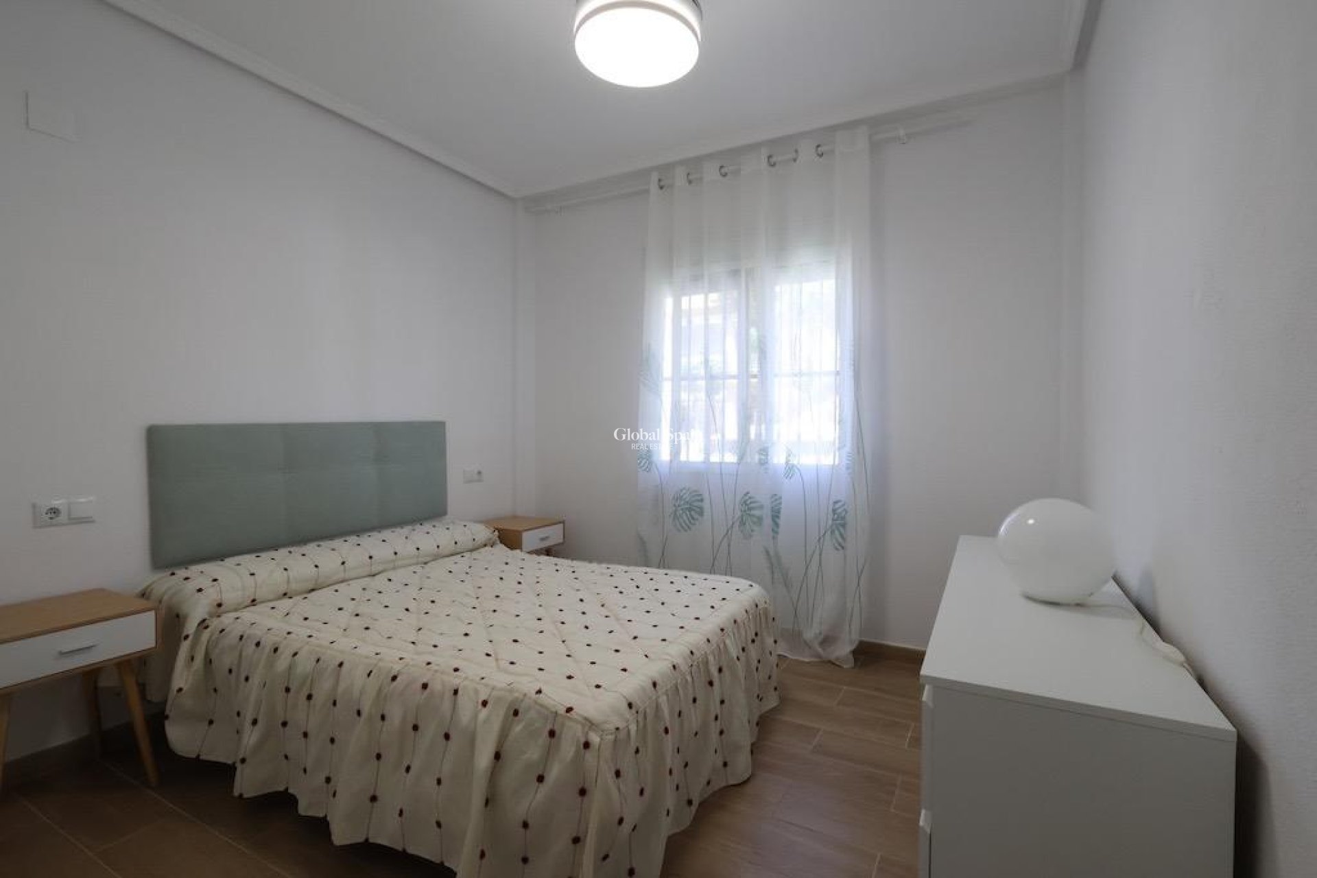 Odsprzedaż - MIESZKANIE -
ORIHUELA COSTA - 