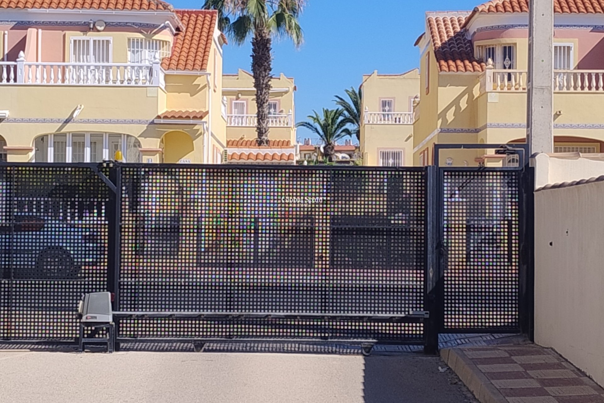 Odsprzedaż - MIESZKANIE -
ORIHUELA COSTA - 