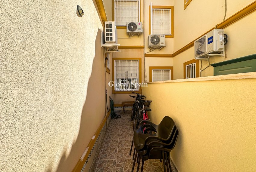 Odsprzedaż - MIESZKANIE -
ORIHUELA COSTA - 