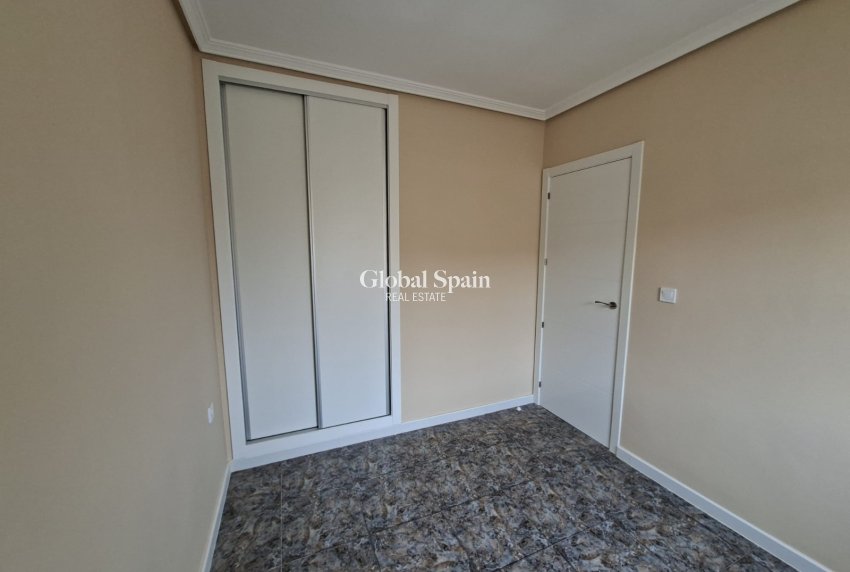 Odsprzedaż - MIESZKANIE -
ORIHUELA COSTA - 