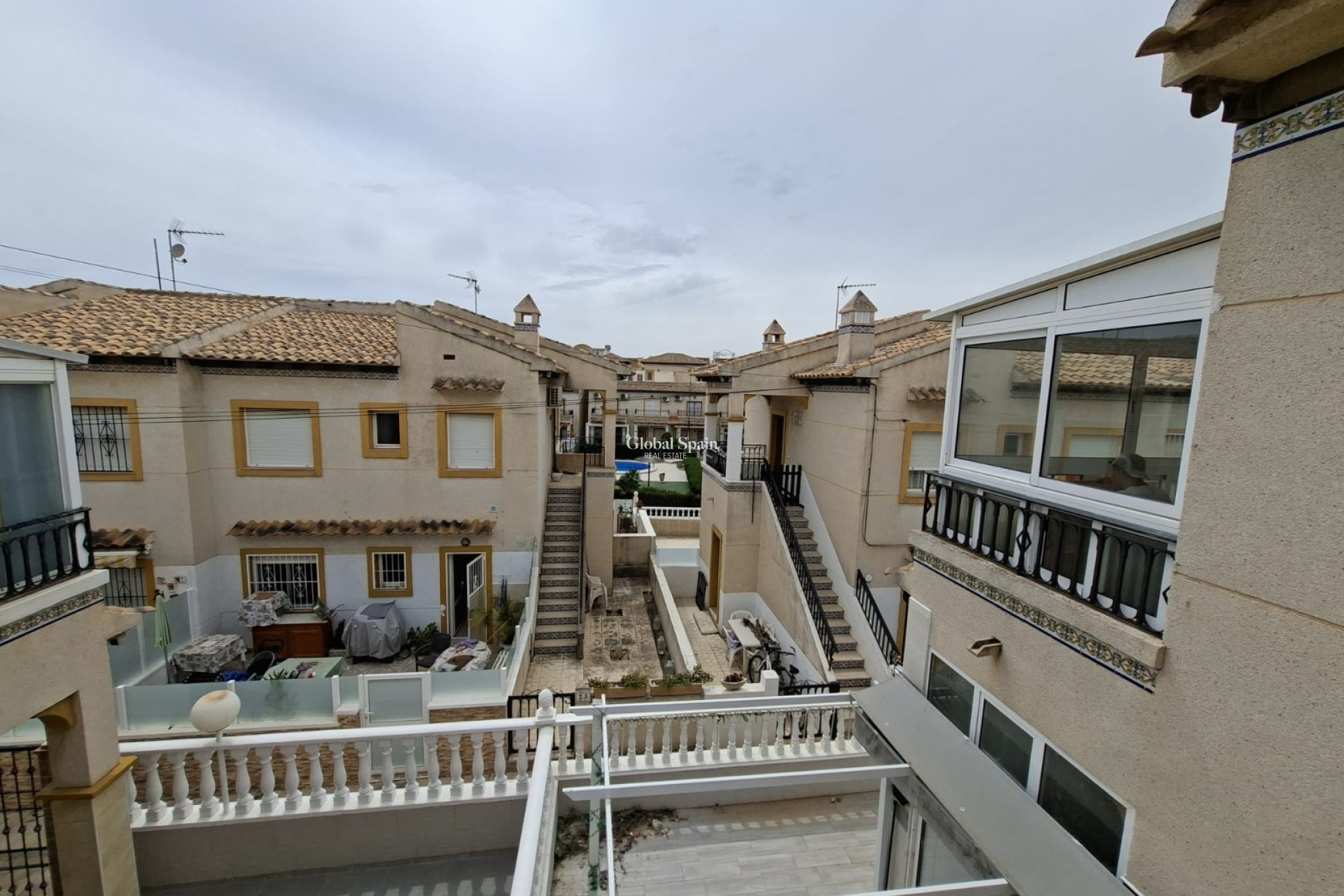 Odsprzedaż - MIESZKANIE -
ORIHUELA COSTA - 