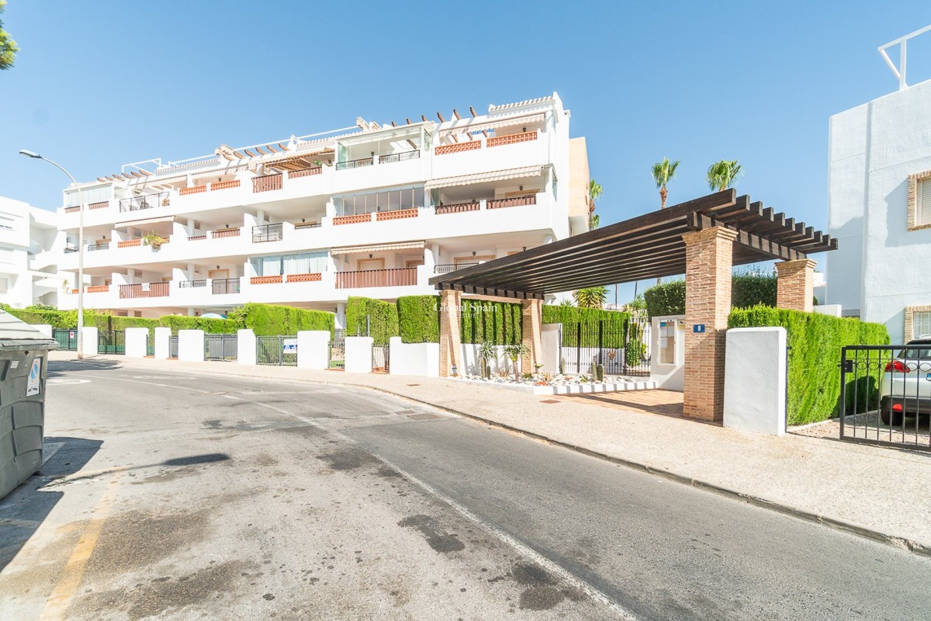 Odsprzedaż - MIESZKANIE -
ORIHUELA COSTA - 