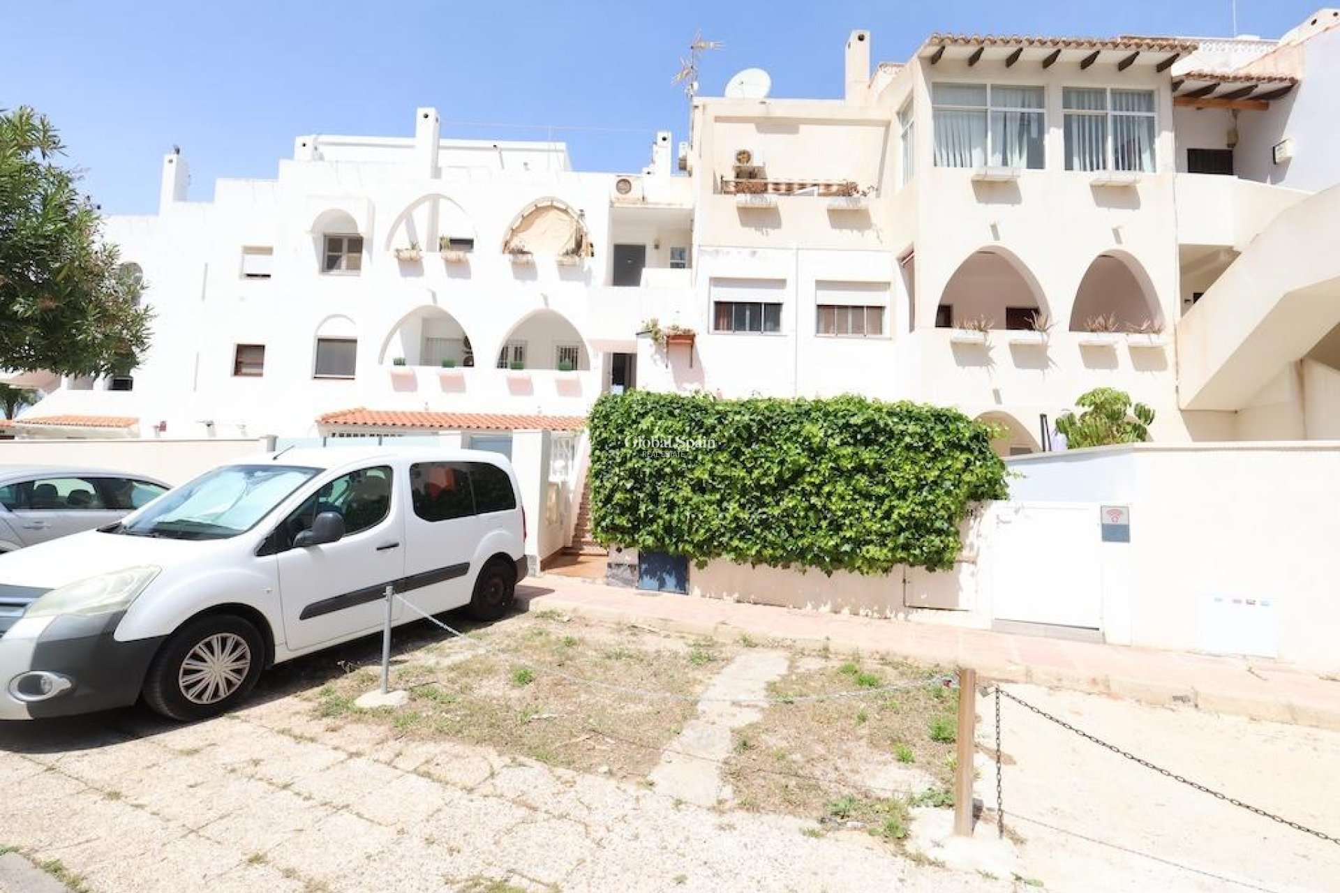 Odsprzedaż - MIESZKANIE -
ORIHUELA COSTA - 