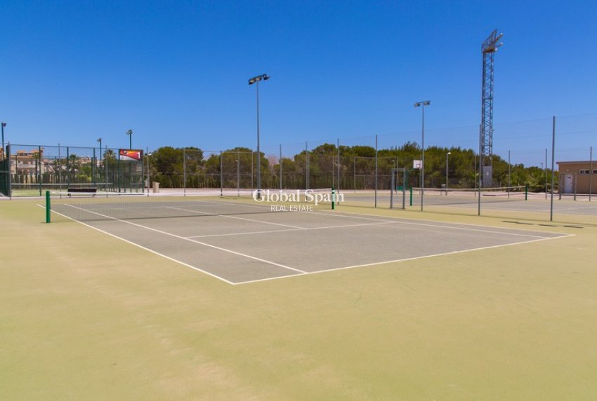 Odsprzedaż - MIESZKANIE -
ORIHUELA COSTA - 