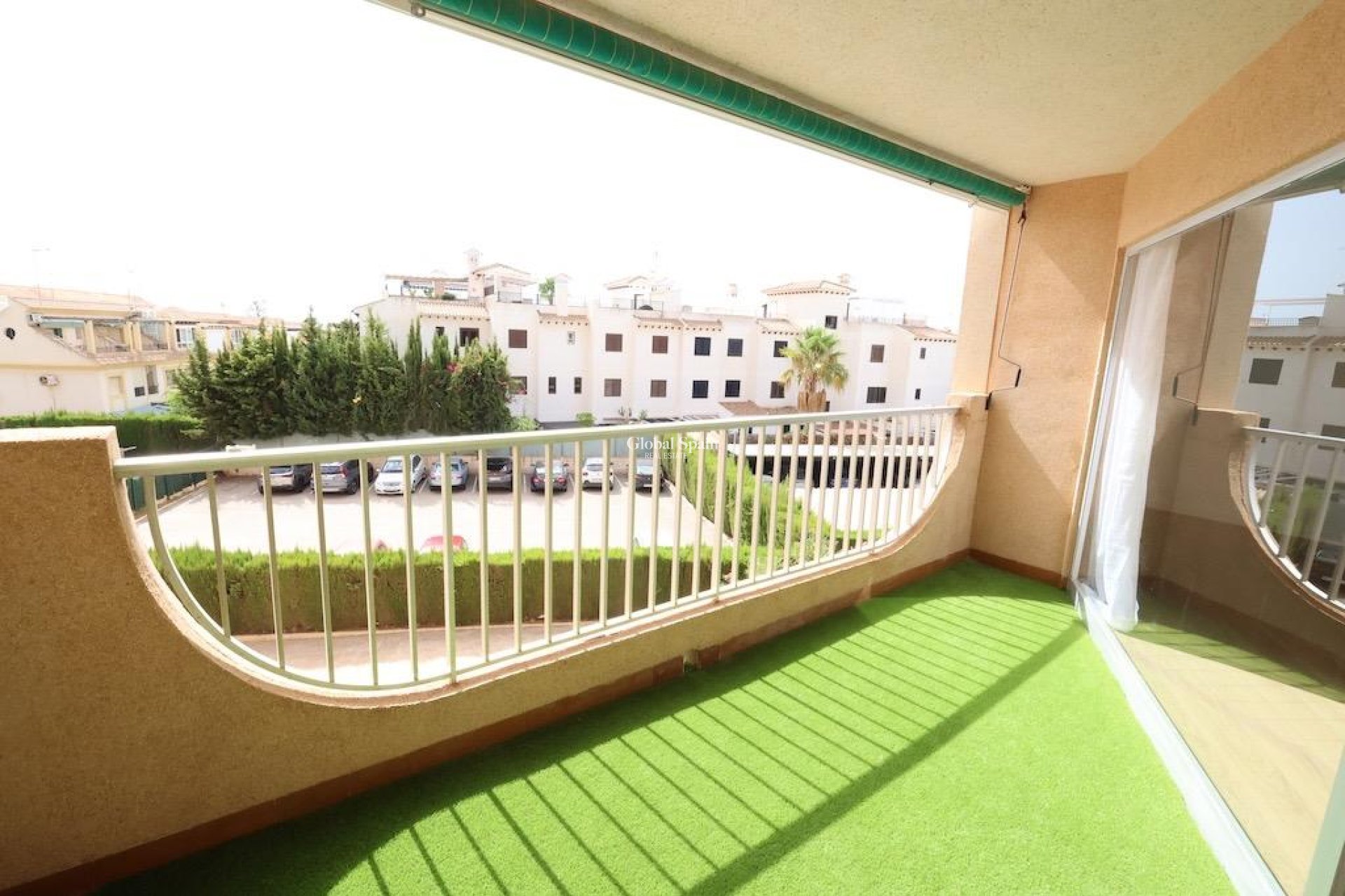 Odsprzedaż - MIESZKANIE -
ORIHUELA COSTA - 