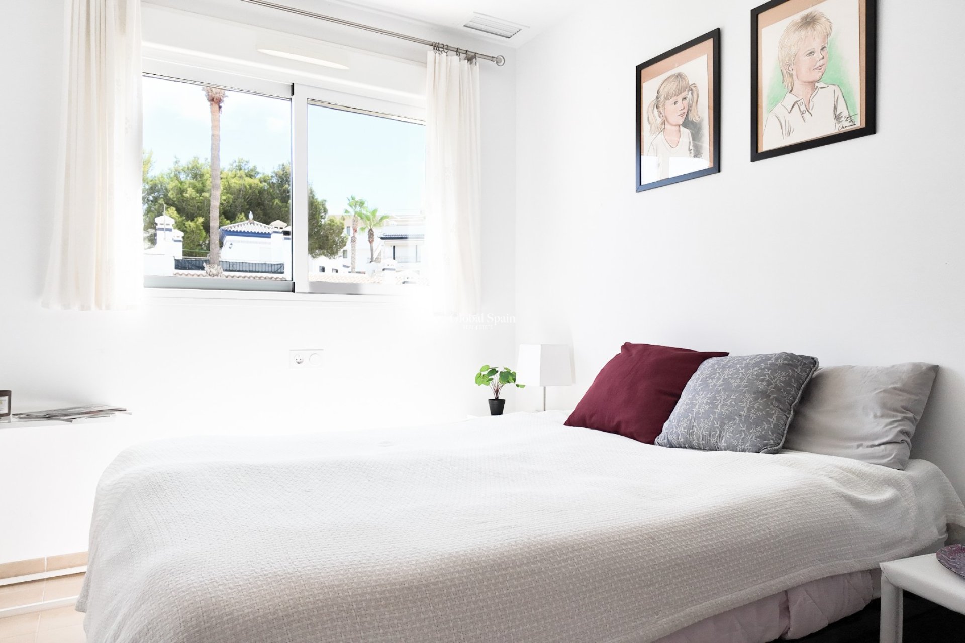 Odsprzedaż - MIESZKANIE -
ORIHUELA COSTA - 