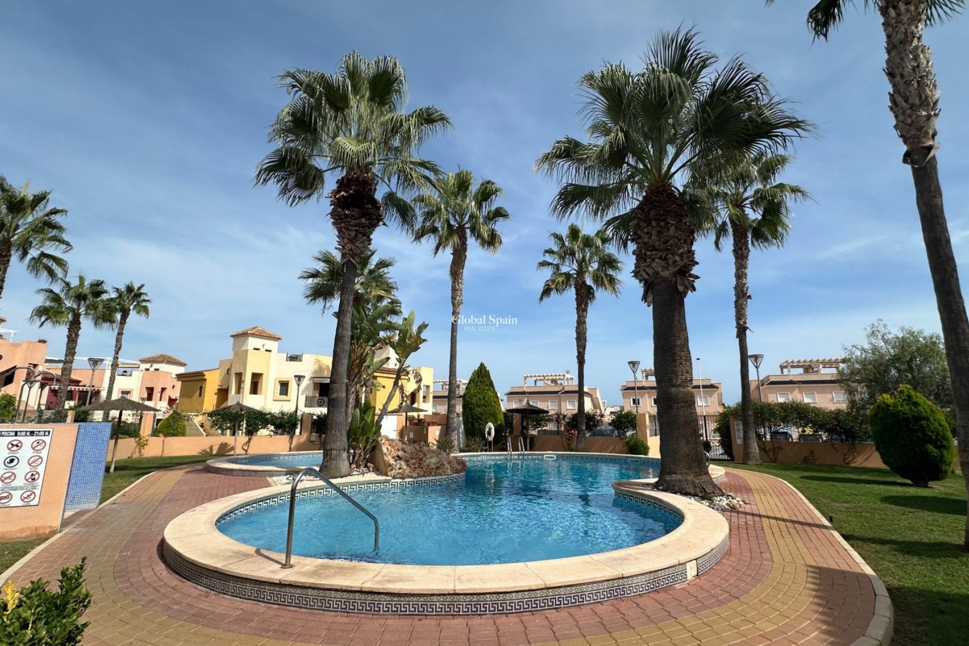 Odsprzedaż - MIESZKANIE -
ORIHUELA COSTA - 