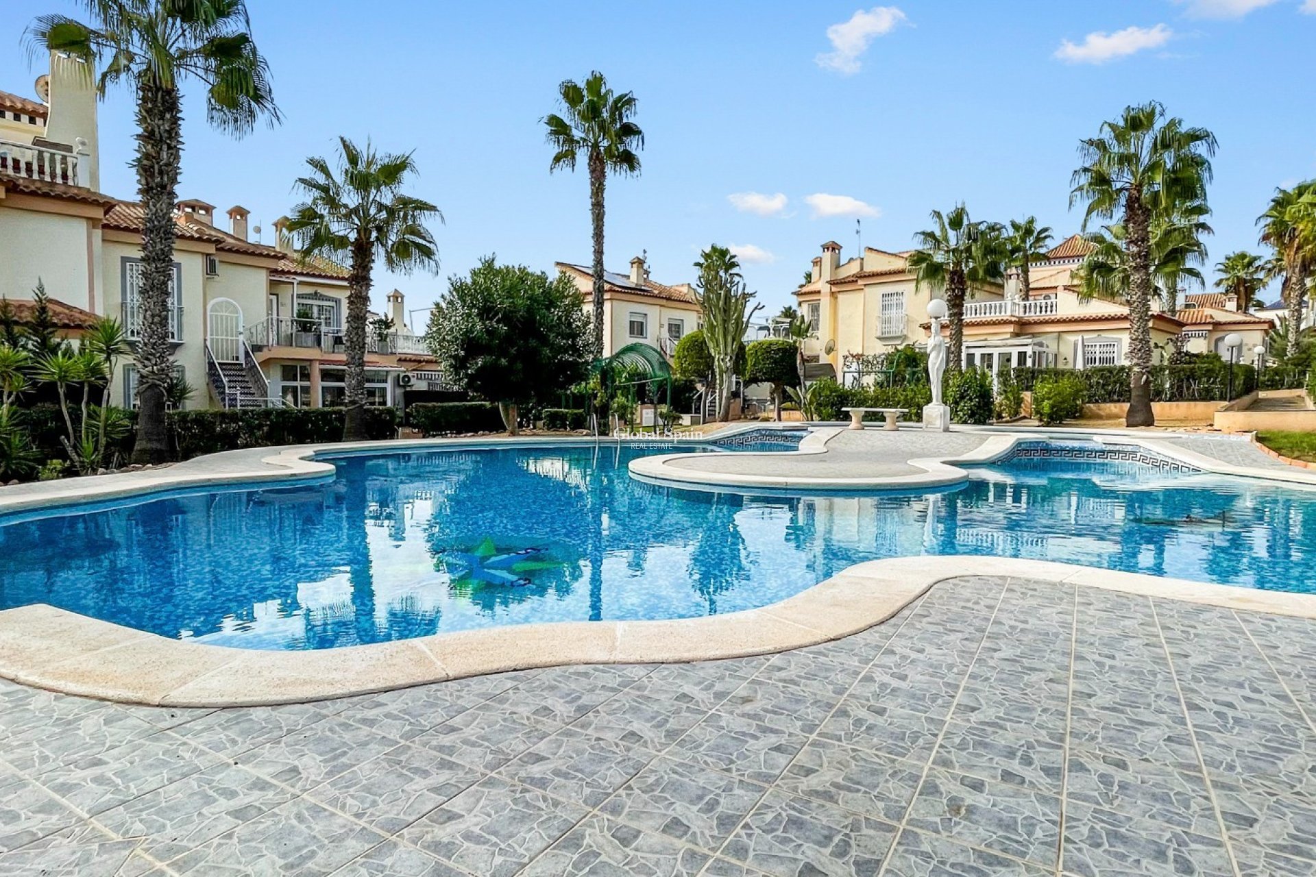 Odsprzedaż - MIESZKANIE -
ORIHUELA COSTA - 