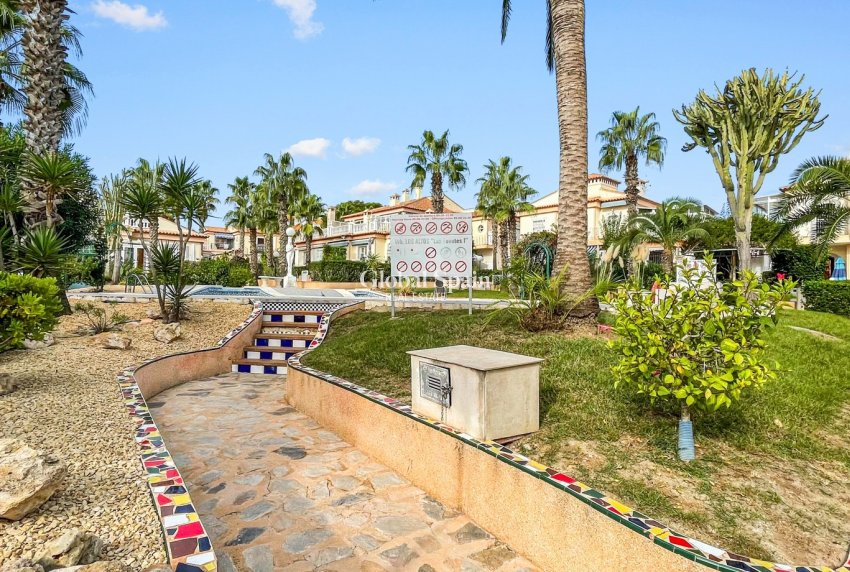 Odsprzedaż - MIESZKANIE -
ORIHUELA COSTA - 