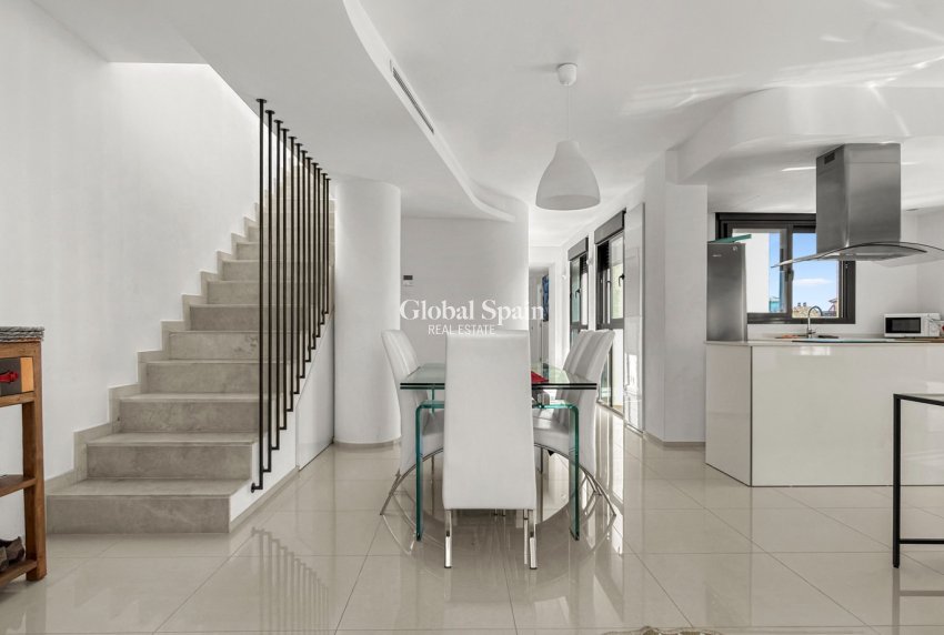 Odsprzedaż - MIESZKANIE -
ORIHUELA COSTA - 