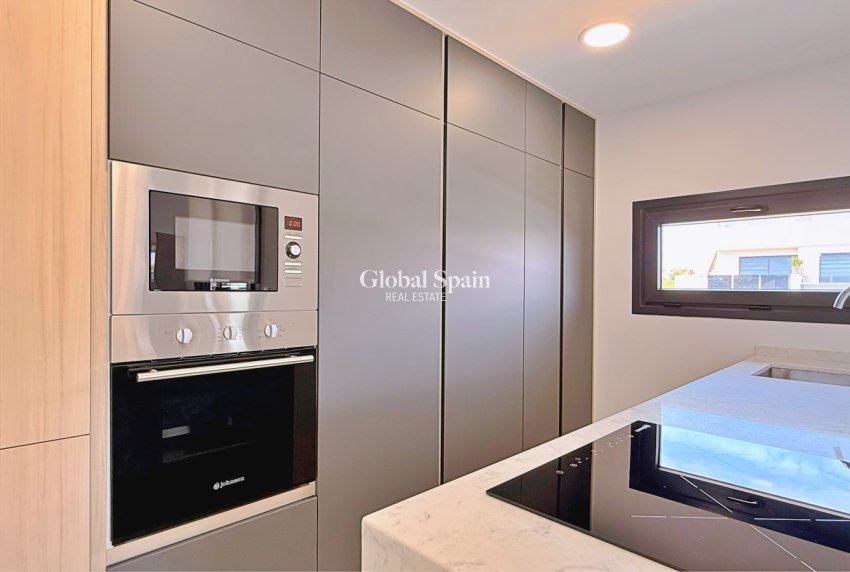 Odsprzedaż - MIESZKANIE -
ORIHUELA - Inland