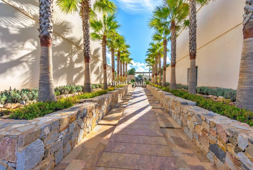 Odsprzedaż - MIESZKANIE -
ORIHUELA - LAS COLINAS GOLF RESORT