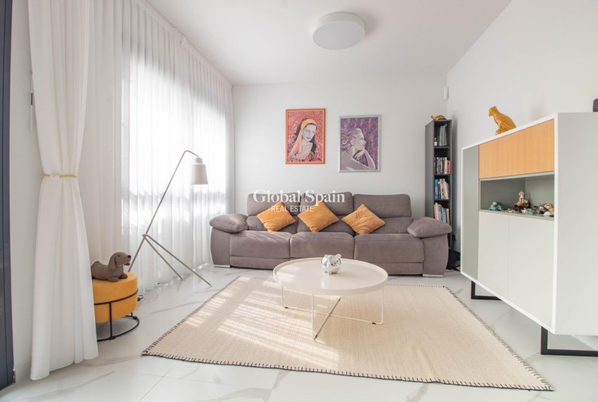 Odsprzedaż - MIESZKANIE -
SAN MIGUEL DE SALINAS - San Miguel de Salinas