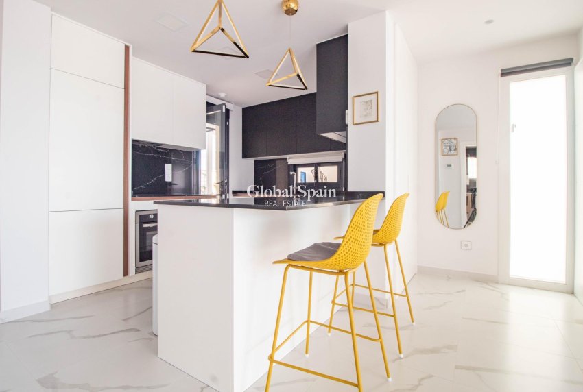 Odsprzedaż - MIESZKANIE -
SAN MIGUEL DE SALINAS - San Miguel de Salinas