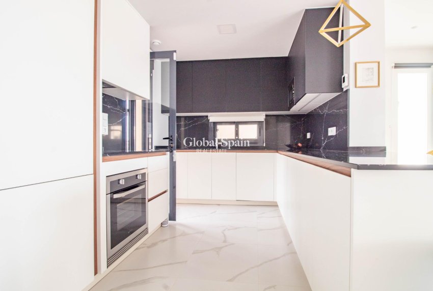 Odsprzedaż - MIESZKANIE -
SAN MIGUEL DE SALINAS - San Miguel de Salinas