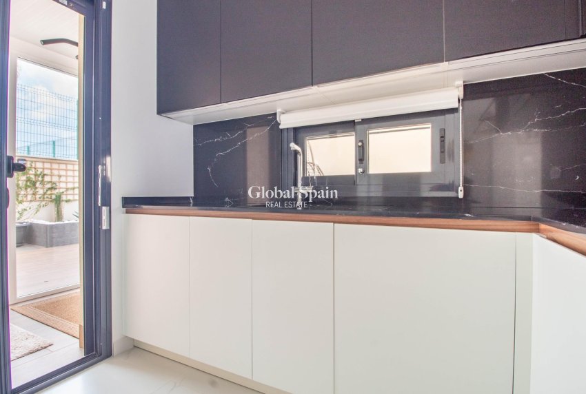 Odsprzedaż - MIESZKANIE -
SAN MIGUEL DE SALINAS - San Miguel de Salinas