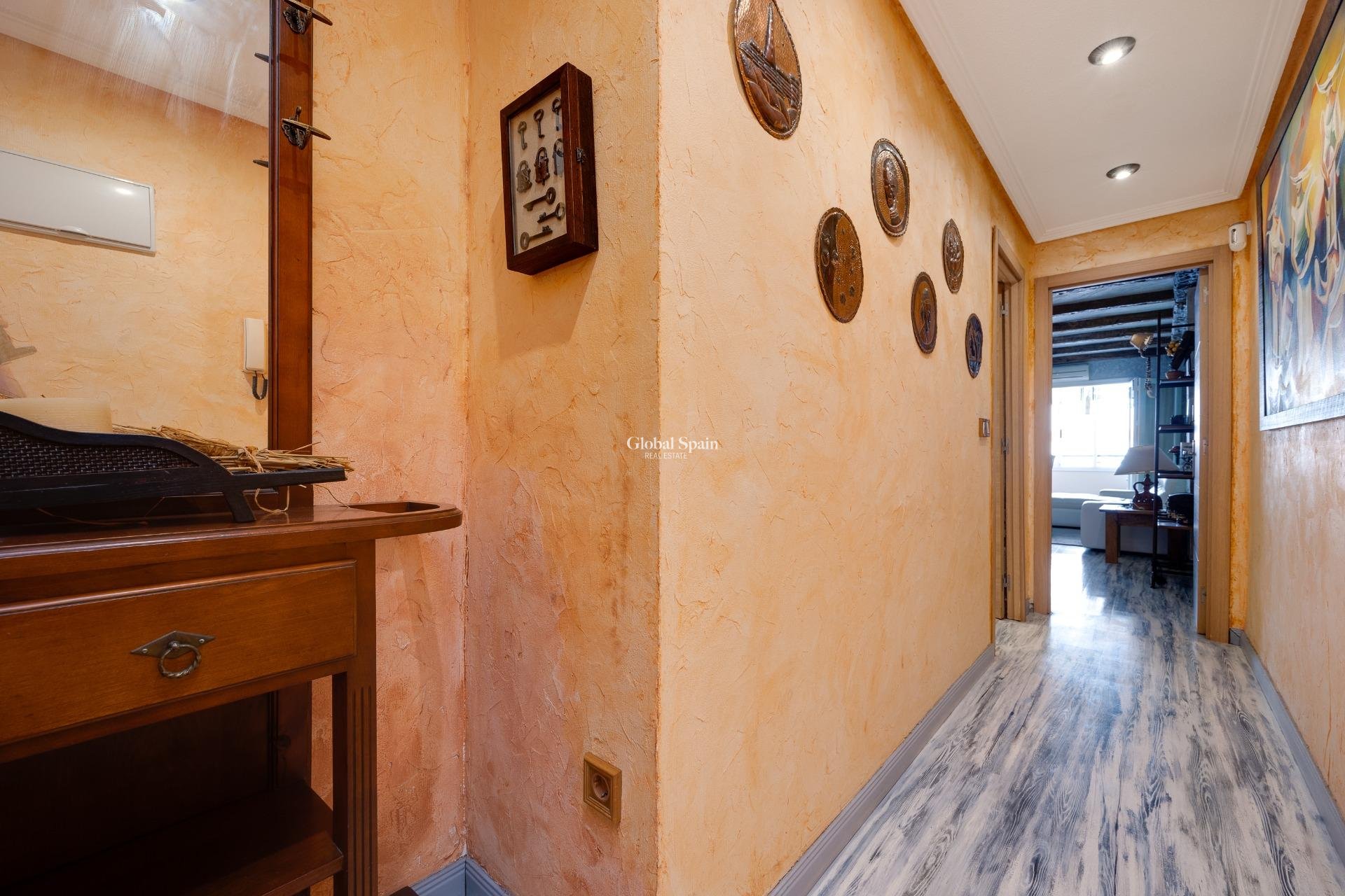 Odsprzedaż - MIESZKANIE -
TORREVIEJA - Acequion