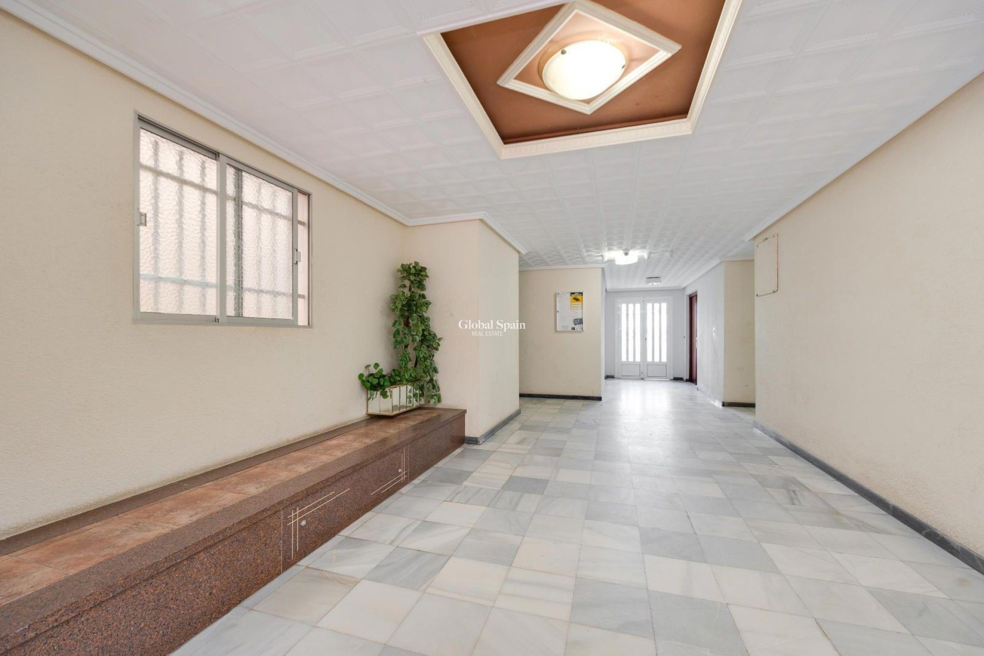 Odsprzedaż - MIESZKANIE -
TORREVIEJA - Acequion