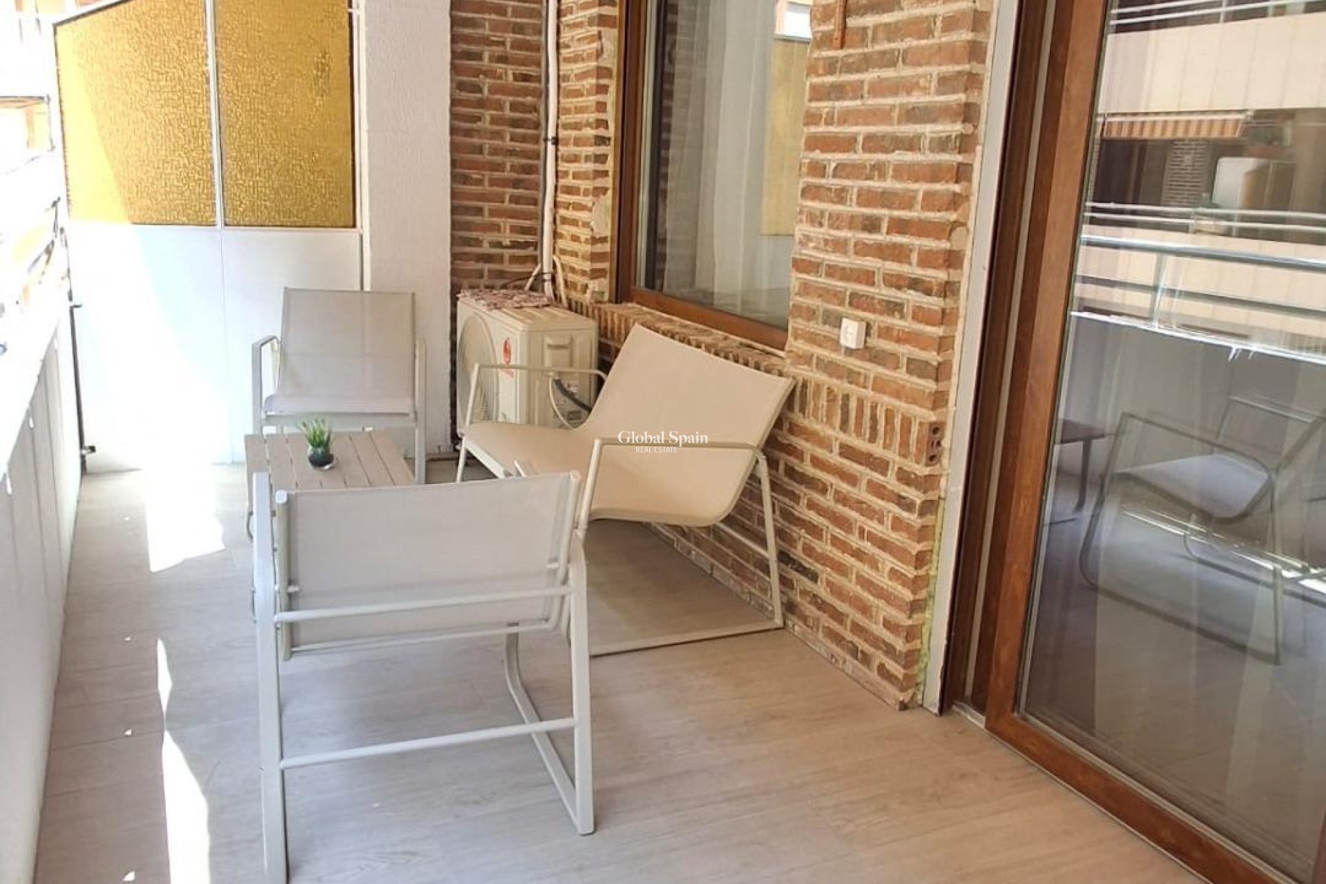 Odsprzedaż - MIESZKANIE -
TORREVIEJA - Acequion