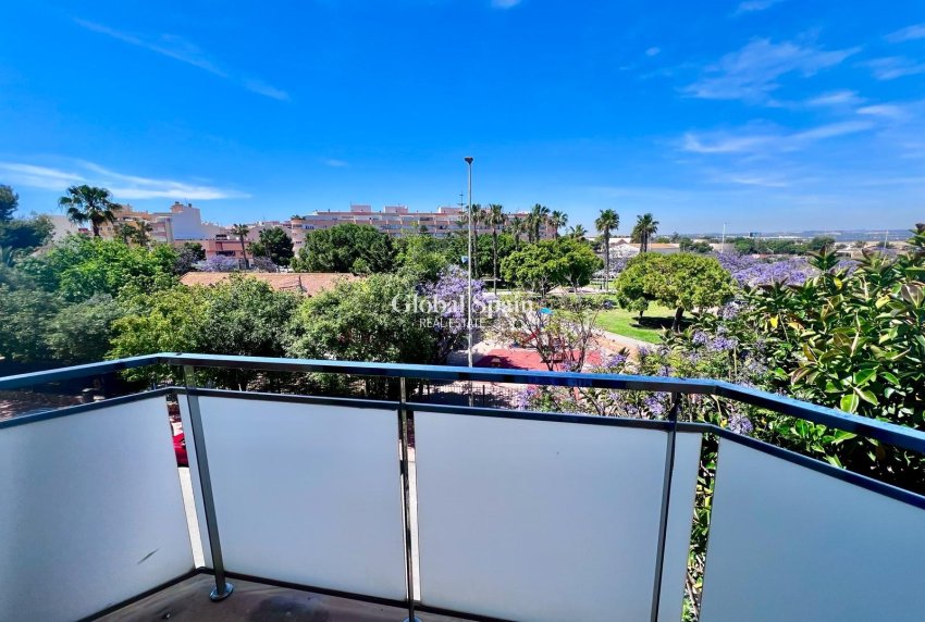 Odsprzedaż - MIESZKANIE -
TORREVIEJA - Acequion